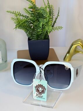 White Square Women's Sunglasses with Gradient Lenses